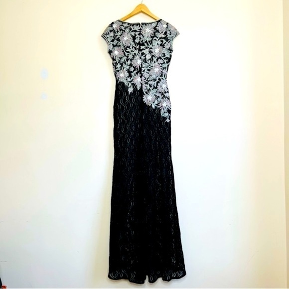 Couture Naeem Khan Evening Gown w/ Beadwork - Picture 12 of 17